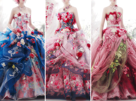 readytocomply: giandujakiss:  chandelyer: wedding gowns by  Stella De Libero    honestly