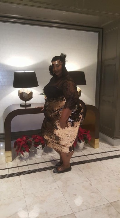underyourbutt: vinny2007: curvywomanlova: Ssbbw goddess Admin 5   Damm gorgeous