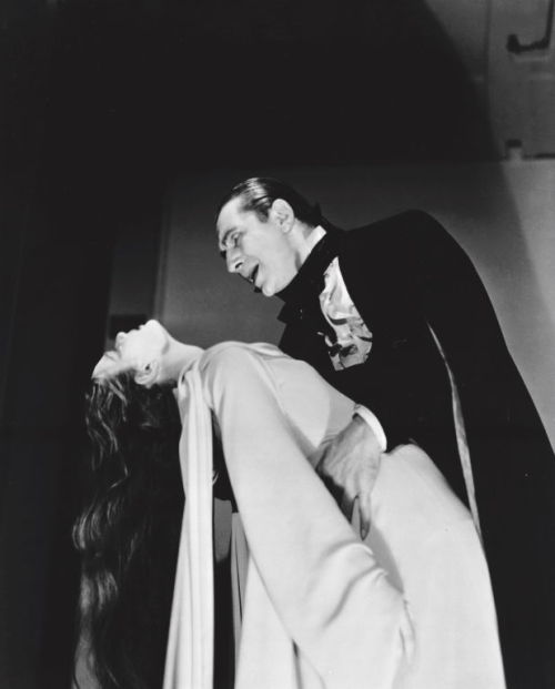 vanias-vintage-monstrosity:  Carol Borland and Bela Lugosi ~ Mark of the Vampire (1935) 