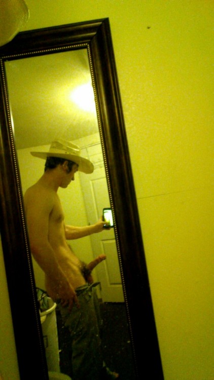 naked-male-selfies:  Hot pics, dirty mirror