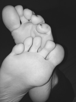 feetgirly86:  Cute soft soles 👣❤️
