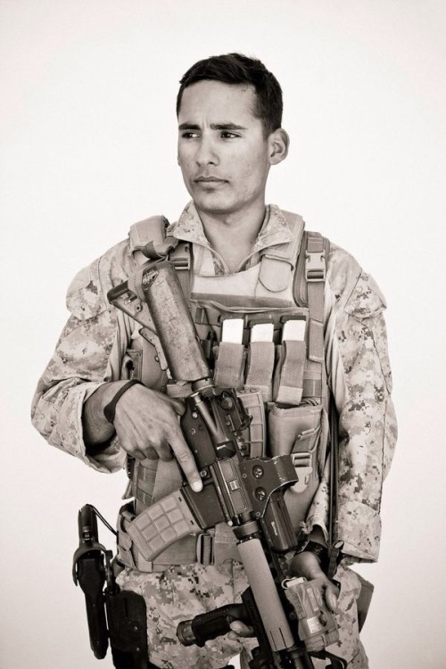 igunsandgear:  The Marine Project. Force Recon Marines prepare for deployment.  http://donmirra.com/photography/reportage/marines/