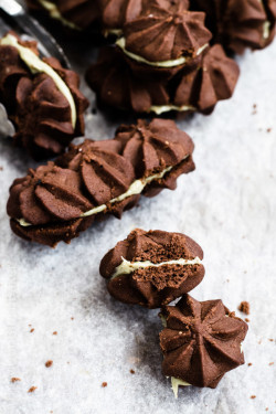 fullcravings:  Dark Chocolate Sable with