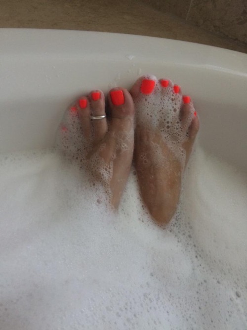 t0es-r-us: Source​ | Toes-R-Us