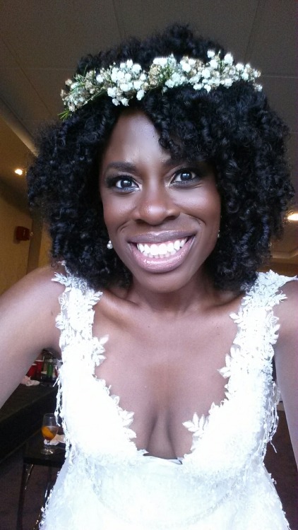 thelusciouscurlbombs:  Love is in the air! I’m getting married! @Naturalcyn Cynthia-knows.com  