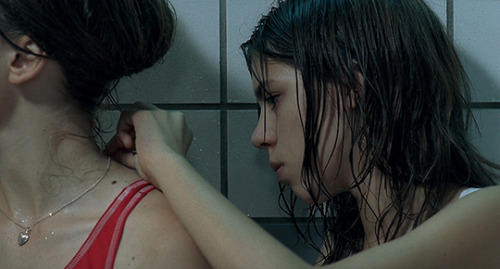 Sex wkwz:    Water Lilies (2007) dir. Céline pictures