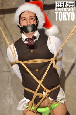 gabtu: Dear Friends, Nick and I want to wish all of my friends, fans and followers a very Merry Christmas. Ok… actually Nick can’t speak at the moment because of the bondage (provided by   Kanbaku Tokyo - you can find their awesome works here or