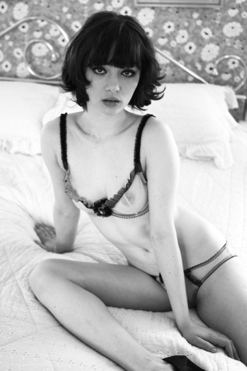 Brunettes Bangs