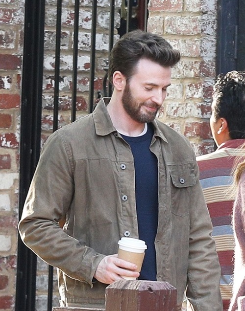 luvinchris:Chris Evans &amp; Ana de Armas on the set of Ghosted