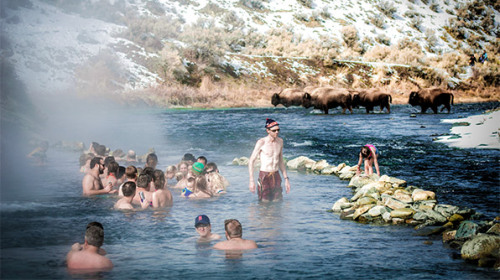 @che-bear some kewl traveling spots for Autumn. Pic 1 and 2: Goldbug Hot spring in Idaho. Pic 3: Hilltop Hot spring in California.Pic 4: Meadow Hot spring in Utah.Pic 5: Ringbolt Hot spring in Arizona.Pic 6: Boiling Hotspring in Montana (This one is