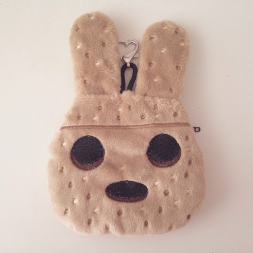 a coin purse commission of coco! she reminds me of a cookie