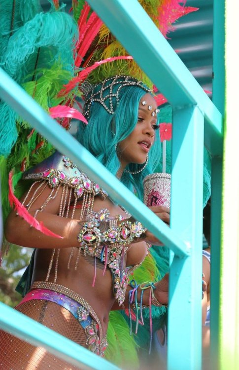 hellyeahrihannafenty:Rihanna Cropover Looks 2011-2013-2015-2017 (click pics to enlarge)