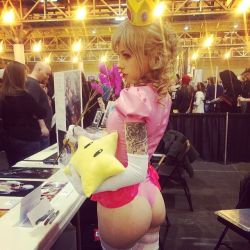 Insanely Hot Cosplay Women