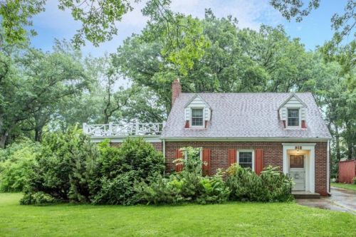 $138,750/4 br/2280 sq ftFergus Falls, MNbuilt in 1941