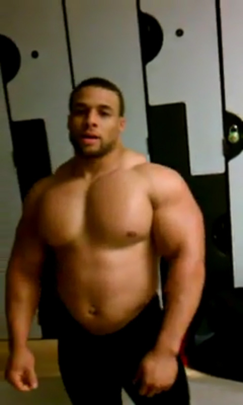 biglars21: drwannabe:  bast10n:  Jovann Rushing  AKA Yohon  look at that chest  ​Jovann
