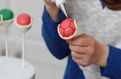 rosannapansino:  Mario Kart 8 Koopa Shell Cake Pops - Video [ LINK ]   O.0 DO WANT!
