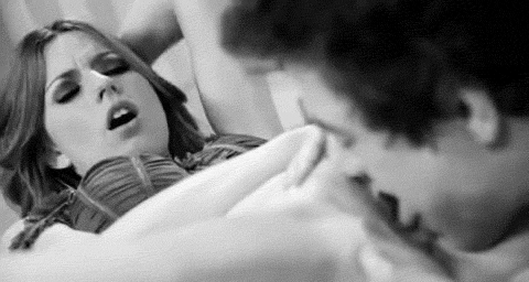 tellmeallyoursexrets:  &lt;3 