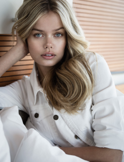 veryprettymodels:    Frida Aasen 