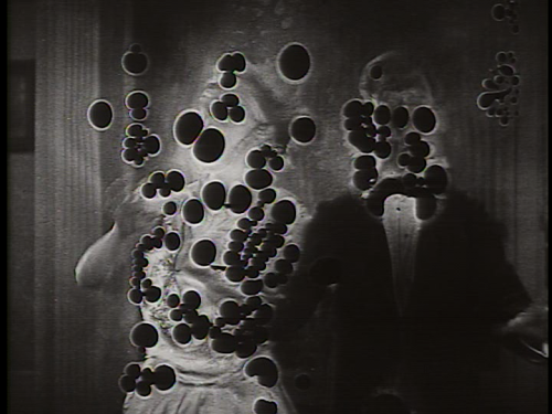 crumbargento:  Decasia : The State of Decay - Bill Morrison - 2002 (67min)