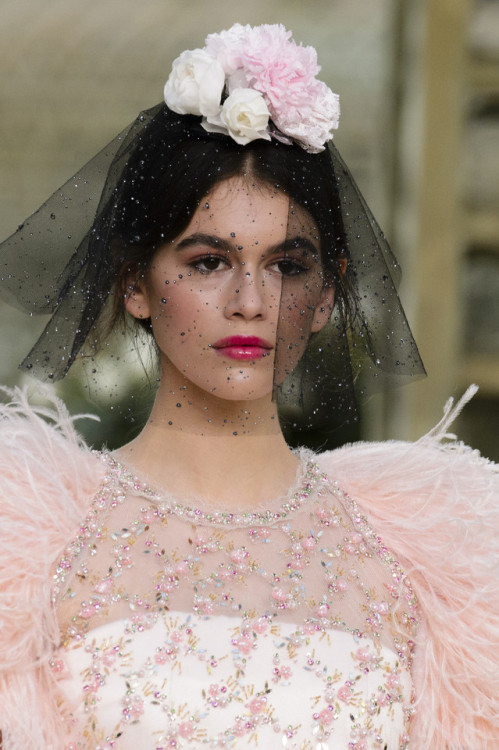 midnight-charm: Kaia Gerber at Chanel Haute Couture Spring / Summer 2018