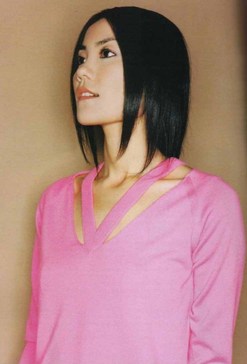durianpunk:Faye Wong for Harper’s Bazaar Hong Kong, 2001