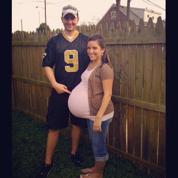 jagoraven:  Belly is bigger than the girl!