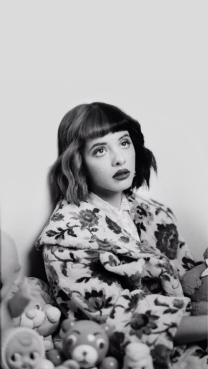 lock-screens:  melanie martinez