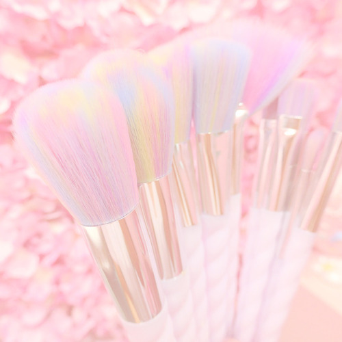mitzydoll:unicorn makeup brushes || 10% discount code: mitzydoll