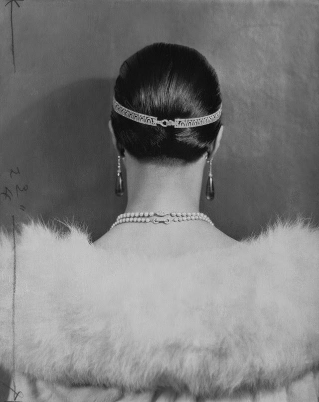 theladyintweed:  Edward Steichen photo of Charlotte Monterey wearing a diamond head