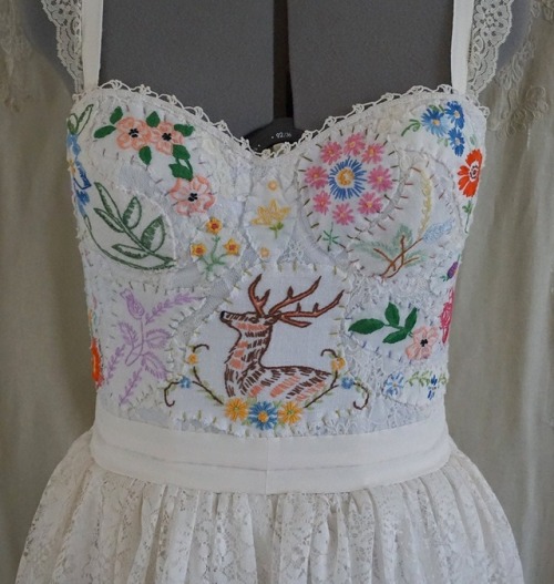 sosuperawesome: Embroidered Vintage Dresses ... |