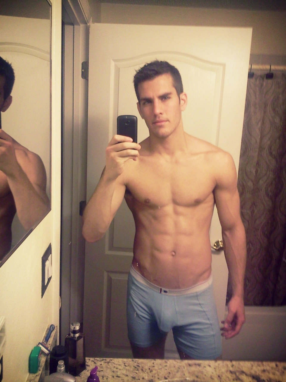 actsofhotness:  I normally never take from reddit, but he was too perfect. EDIT: