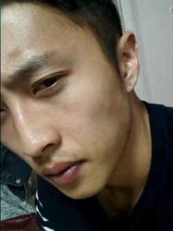 k-gay-ss:  hyunjinchoi:  한국 일반남 캠 영상 korean straight guy cam  올 좀 생깄디