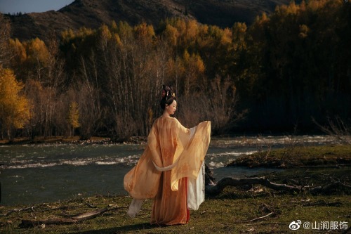 Traditional Chinese Hanfu.