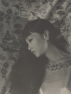 Twixnmix:  Anna May Wong Photographed By Carl Van Vechten On April 20, 1932.   