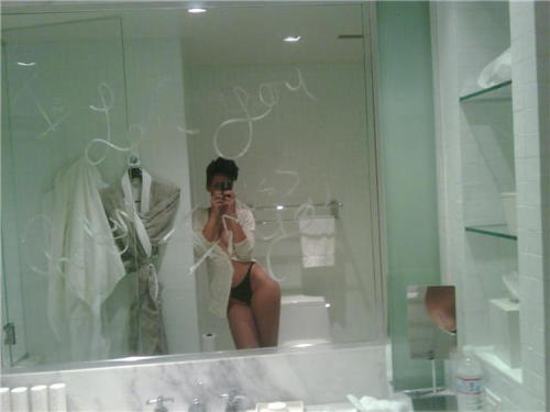 luckyphucker:  Rihanna’s nude photos. There is something special about this woman.