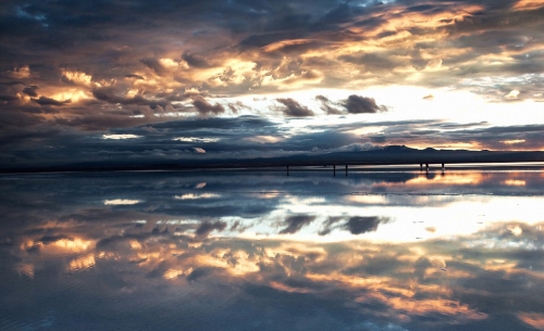 nubbsgalore: at over four thousand square miles, bolivia’s remote salar de uyuni salt flat is the l