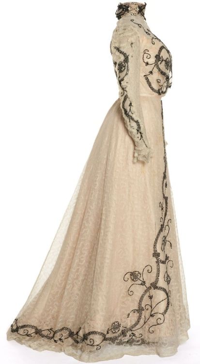 French dress, 1900-1902