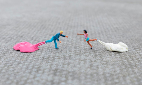 Porn itscolossal:  Miniature Scenes by Slinkachu photos