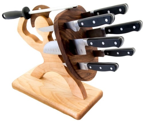 picsthatmakeyougohmm:  This… knife set