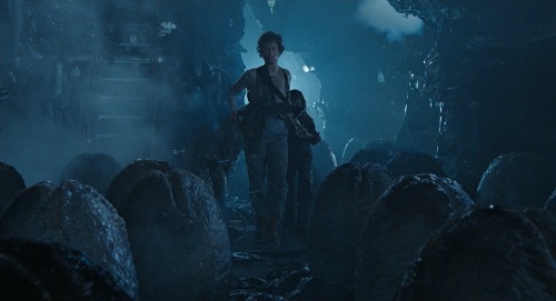 Aliens  [ 1986 ] Dir:  James CameronDoP:  Adrian Biddle