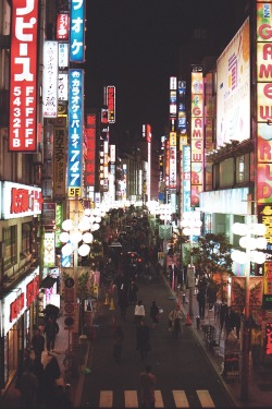 Fuckyeahjapanandkorea:  Shinjuku By Eugene Regis  