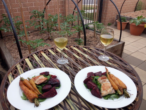 myurbanfarm:When your food’s grown next to your table.