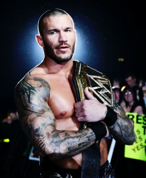 dumb bitch who loves wrestling