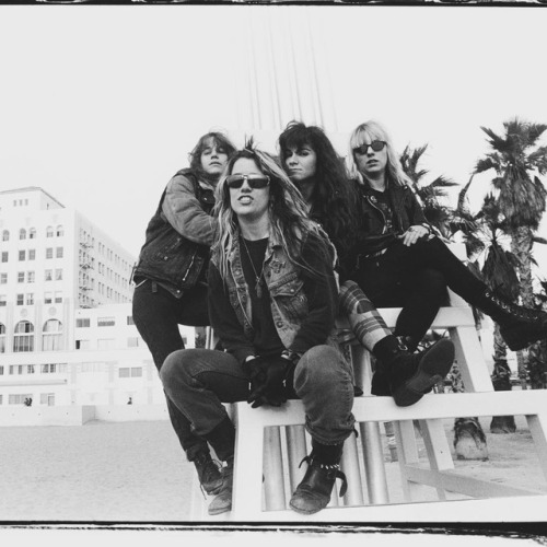 suzisafari: Beach Bums L7 in 1988, right when Dee first joined the band. Photo by Jack Gould (source