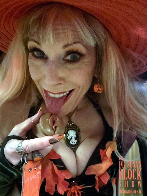 “Ask Dr. Suzy” at DomCon Halloween: Dr. Suzy’s Speakeasy in the Big Easy: htt