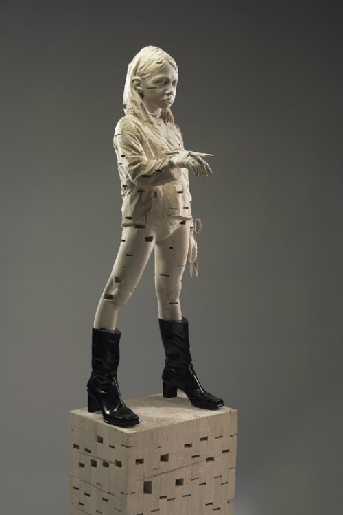 devidsketchbook: IMPRESSIVE WOOD SCULPTURES BY GEHARD DEMETZ In just a few years, Gehard Demetz has 