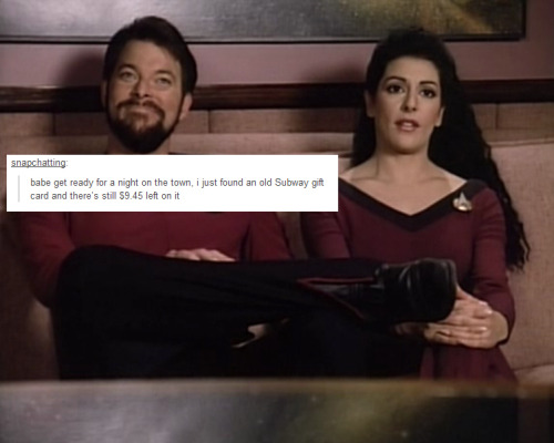unlimited-data-soong:star trek tng + text posts: part 1/?pics from capsfromtrek and google