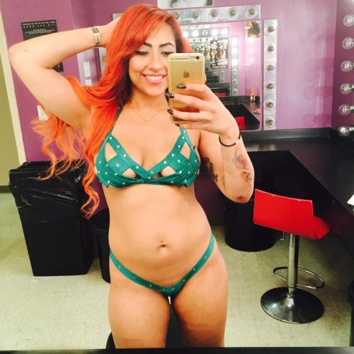 stripper-locker-room:  https://www.instagram.com/dontdoitpersia/