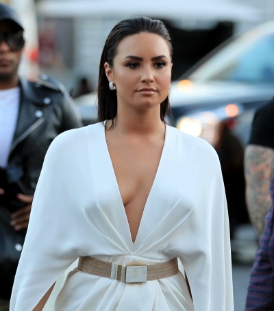 Porn sexycelebs24:Demi Lovato photos