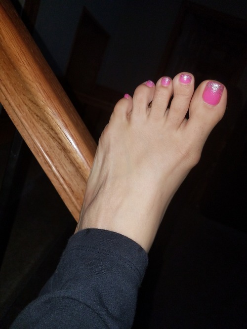 blondiesfeet69: Anybody want a lick???